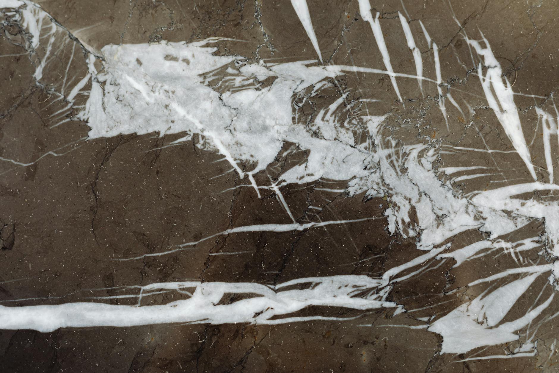 راهنمای جامع و تخصصی درباره سنگ چینی: زیبایی و کاربردهای آن