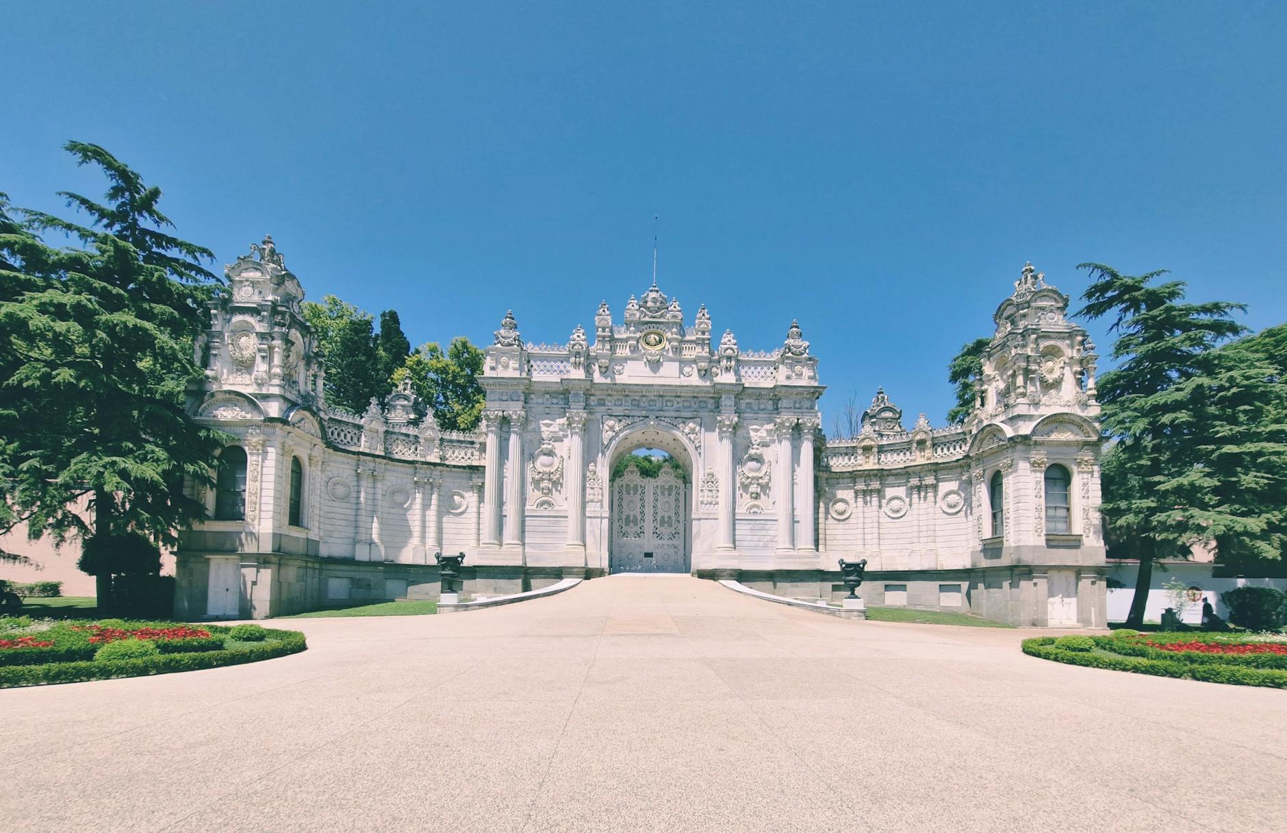 سنگ محوطه: از انتخاب تا اجرا؛ راهنمای کامل برای زیبایی پایدار فضای بیرونی