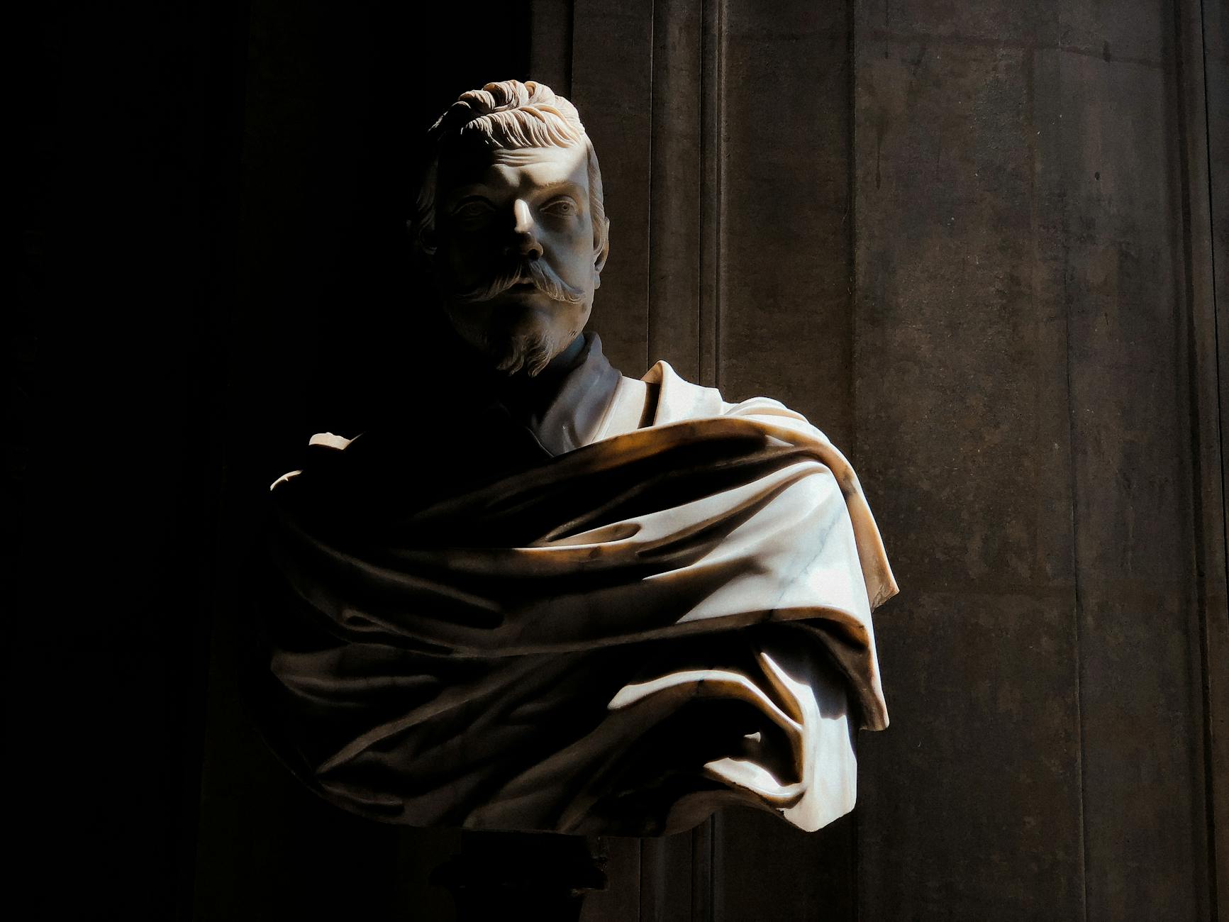 مرمریت: از خاستگاه تا اوج کاربرد، راهنمای تخصصی برای معماران و سازندگان