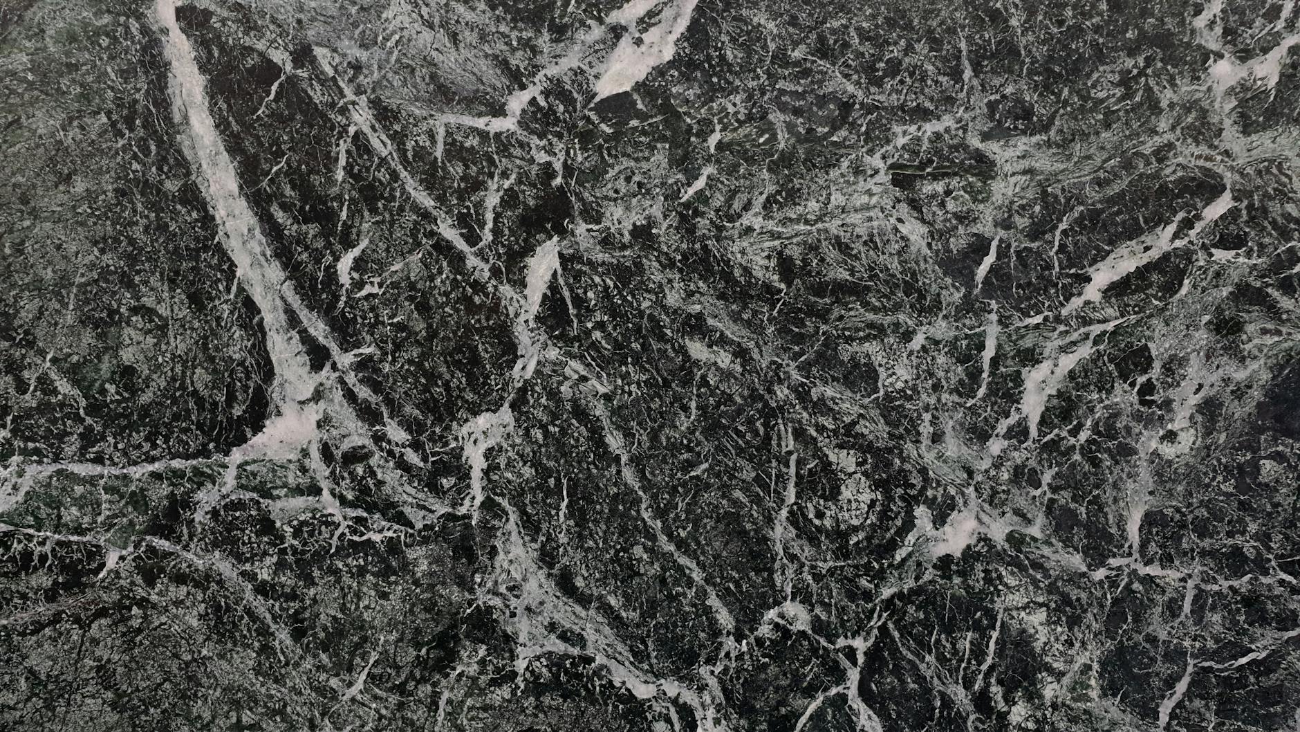 راهنمای جامع و تخصصی درباره سنگ مرمریت: ویژگی‌ها، کاربردها و مزایا