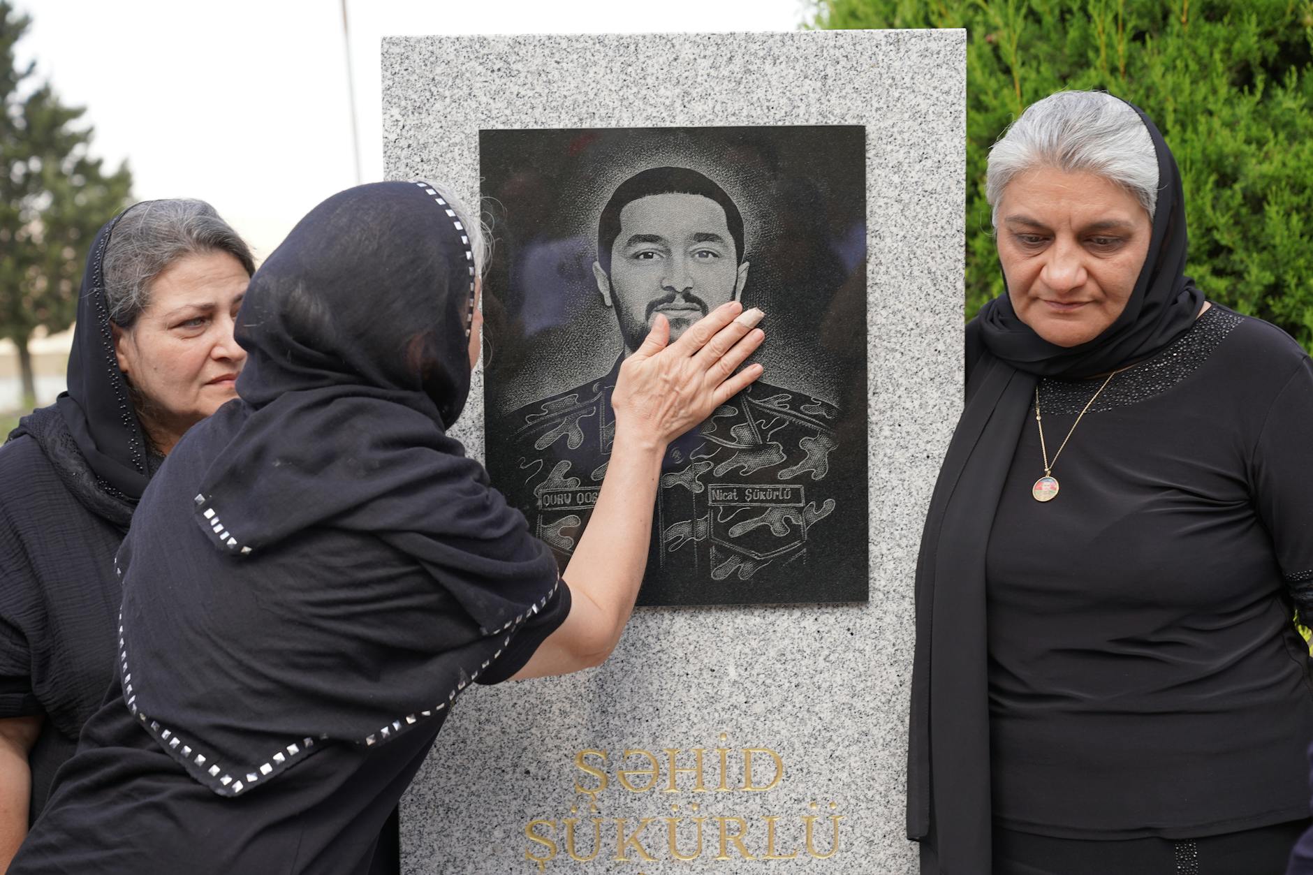 راهنمای جامع و تخصصی سنگ ترااونیکس: زیبایی و کاربردهای آن