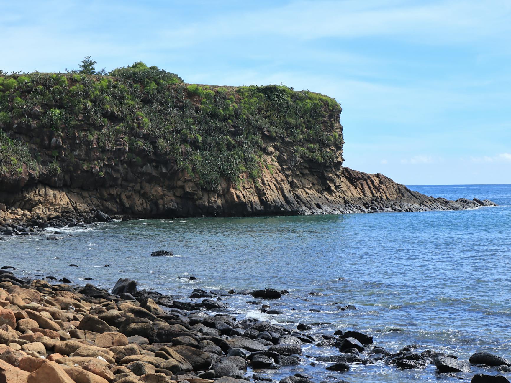 ترااونیکس: راهنمای جامع شناخت و کاربرد این سنگ باشکوه در پروژه‌های لوکس