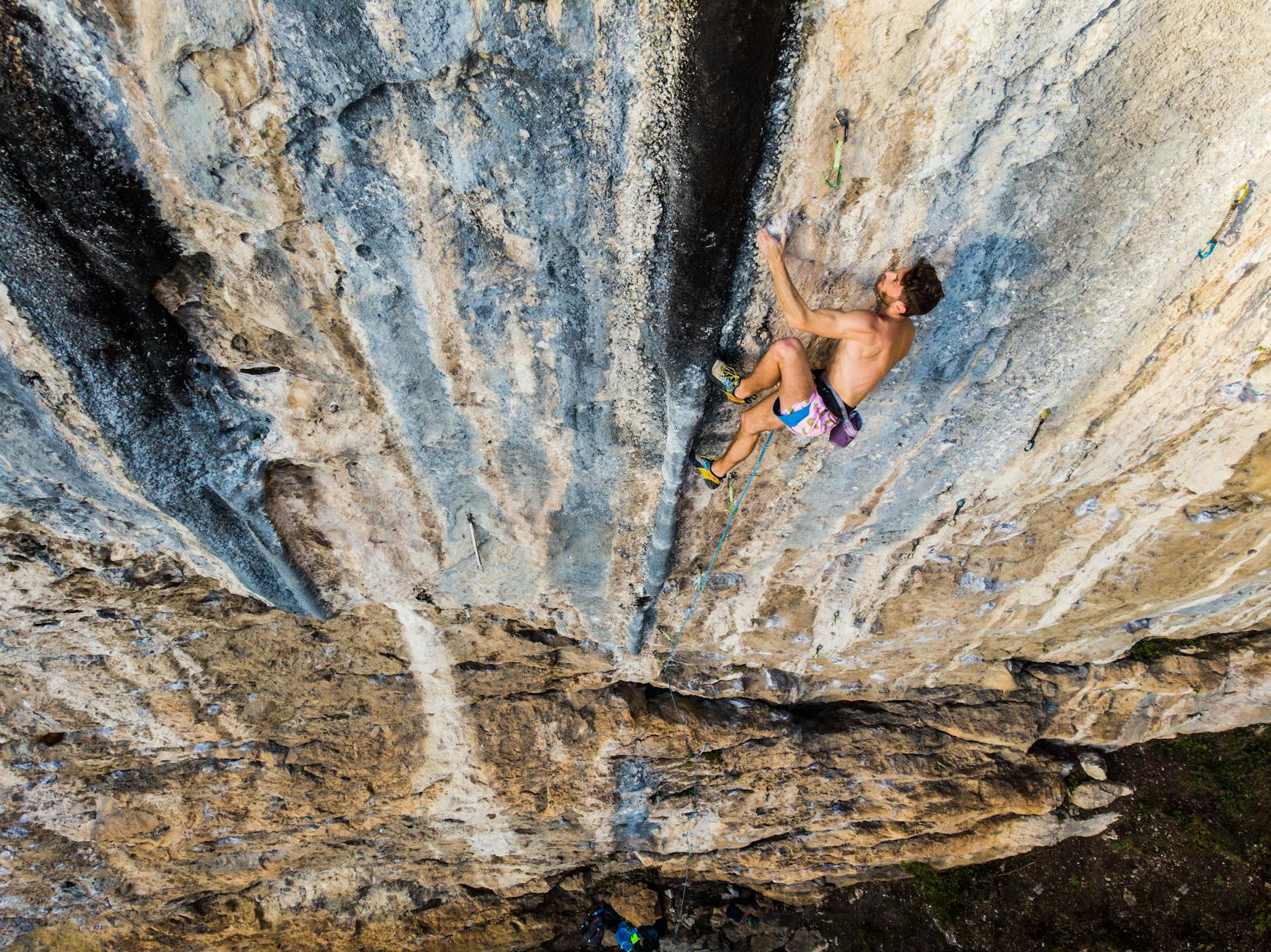 تراورتن: راهنمای جامع و تخصصی برای شناخت ویژگی‌ها و کاربردهای آن