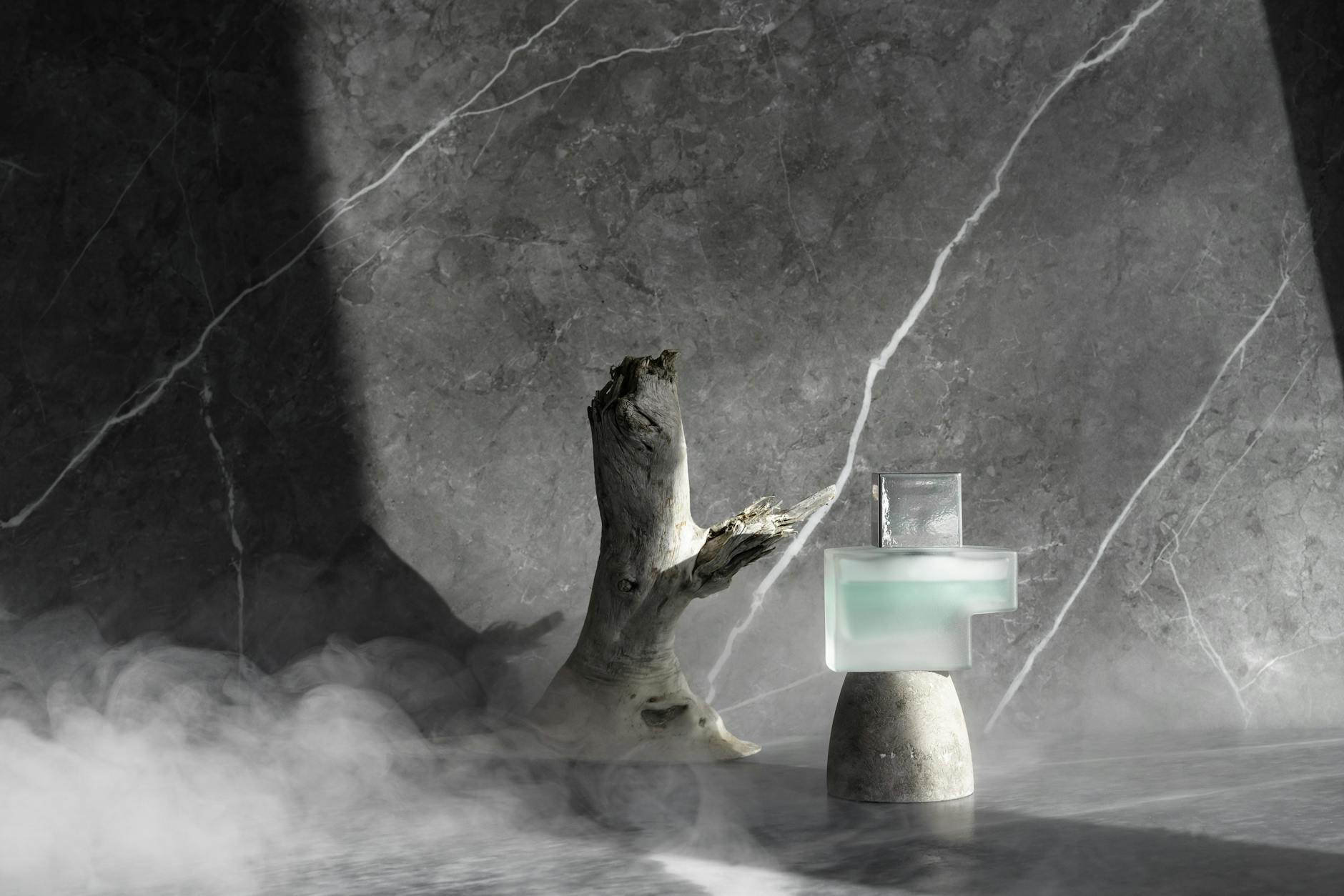 همه چیز درباره سنگ تراورتن: ویژگی‌ها، کاربردها و مزایای آن